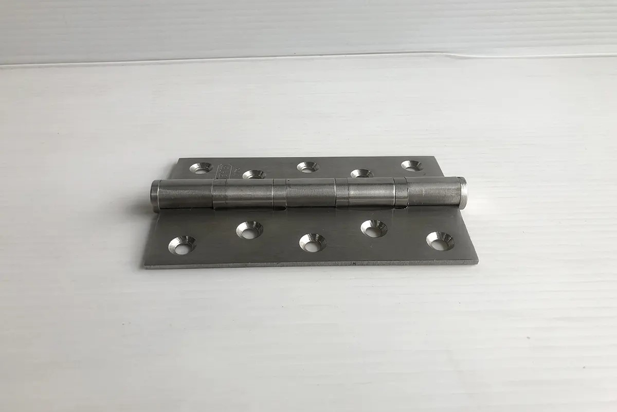 Bản lề 08225 lắp cửa chính, cửa thông phòng, chất liệu inox