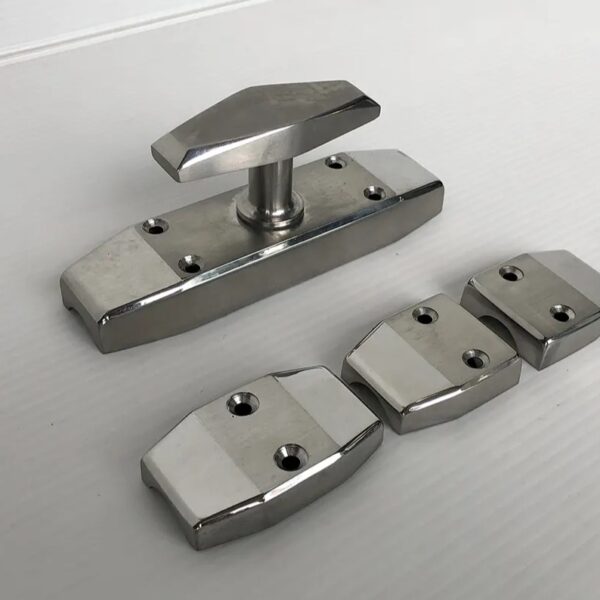 Clemon 09592 làm bằng inox, có thể lắp cửa chính, cửa sổ