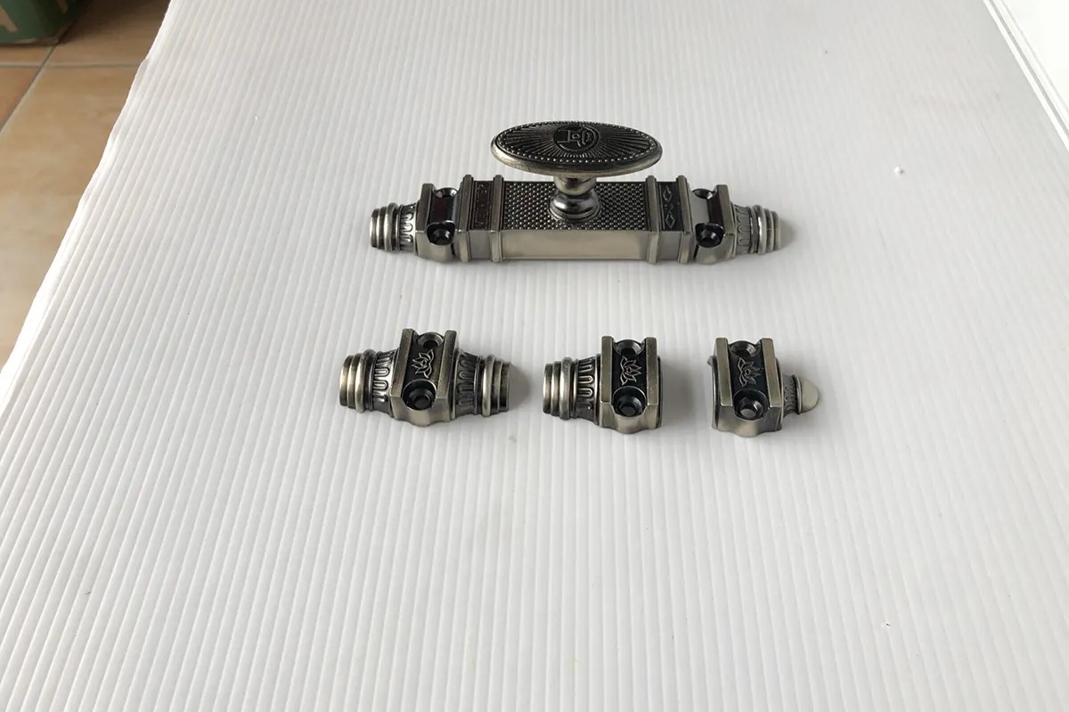 Clemon Việt Tiệp 09881 lắp cửa sổ