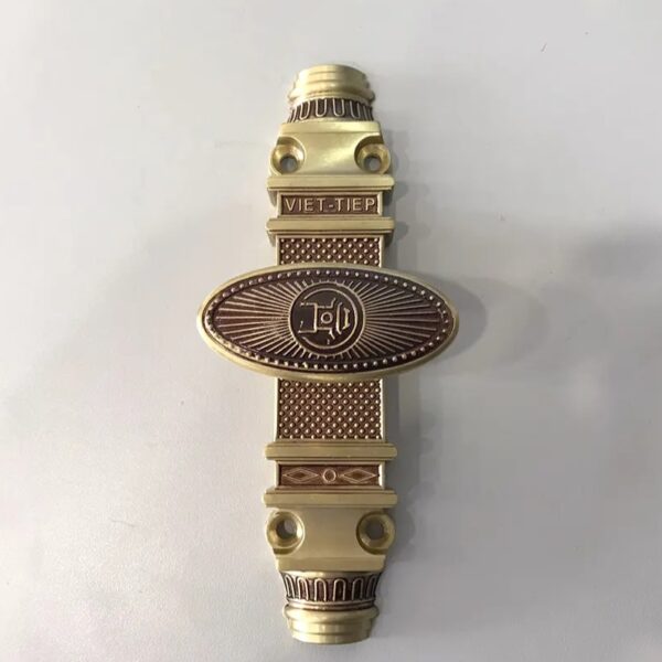 Clemon Việt Tiệp 09962 làm bằng đồng, lắp cửa chính