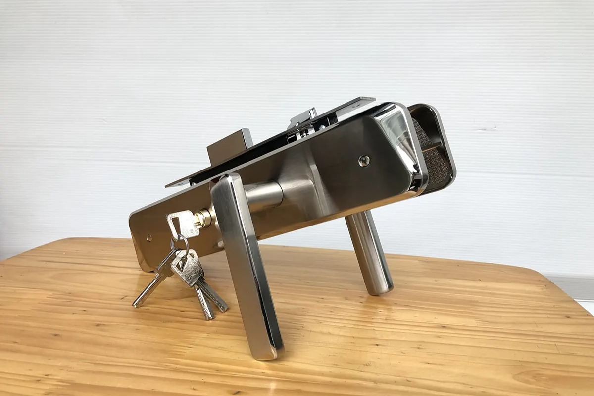 Khóa Việt Tiệp 04932 lắp cửa chính, chất liệu hợp kim
