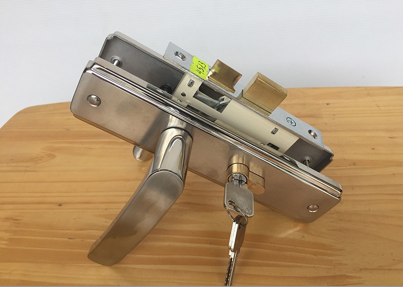 ảnh thực tế khóa việt tiệp 04513