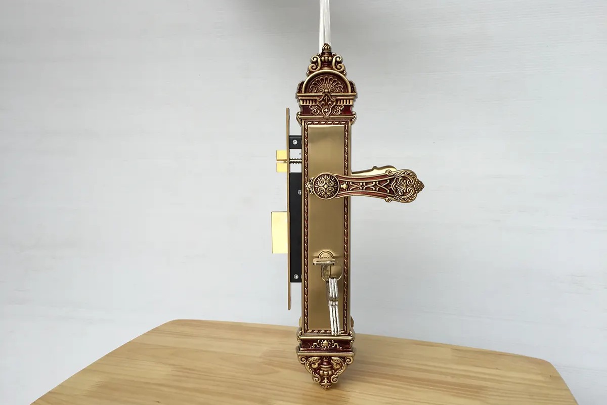 Khóa việt tiệp 04199